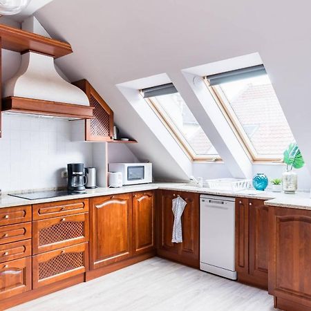 Sunny And Central Penthouse With Private Garage Budapest Extérieur photo