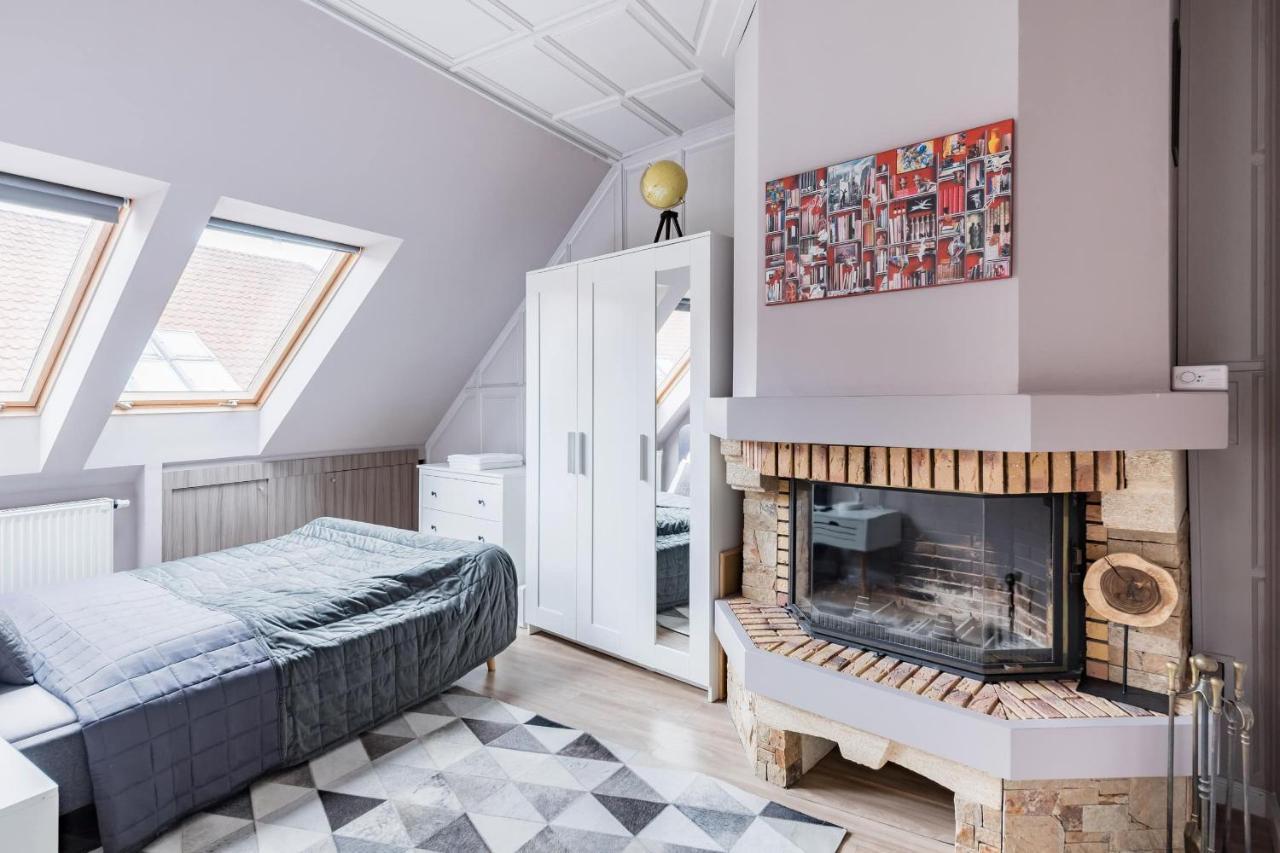 Sunny And Central Penthouse With Private Garage Budapest Extérieur photo