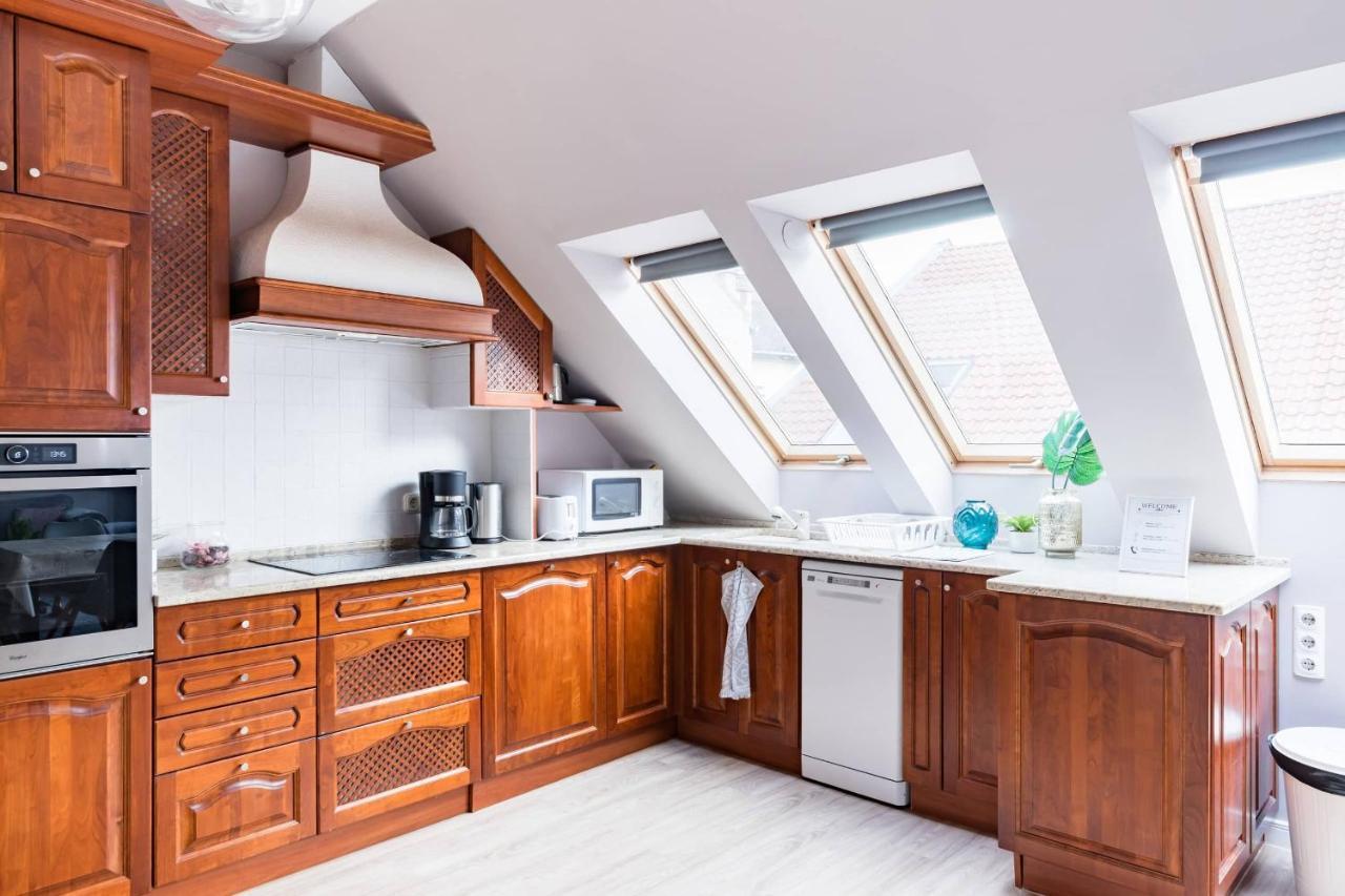 Sunny And Central Penthouse With Private Garage Budapest Extérieur photo