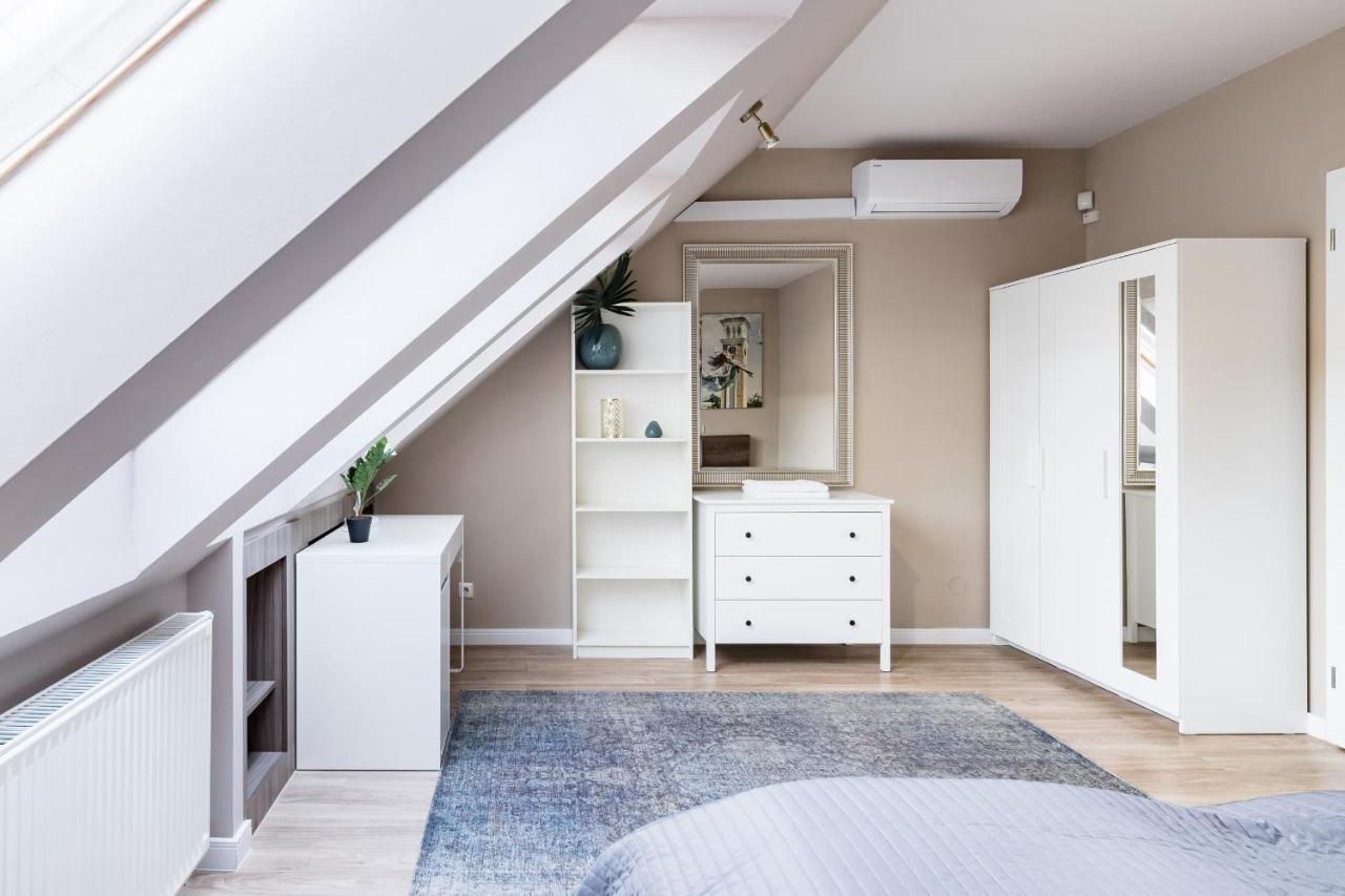 Sunny And Central Penthouse With Private Garage Budapest Extérieur photo