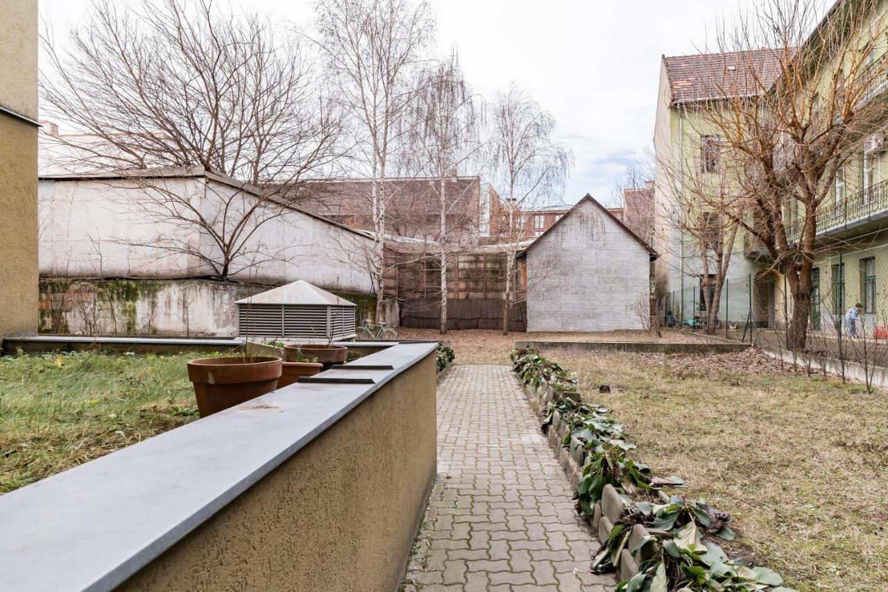 Sunny And Central Penthouse With Private Garage Budapest Extérieur photo