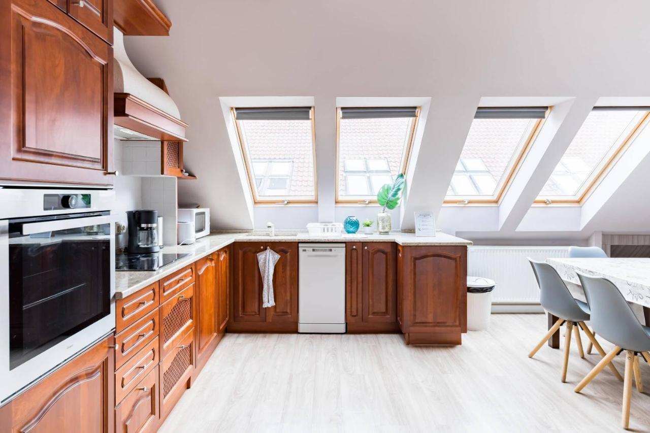 Sunny And Central Penthouse With Private Garage Budapest Extérieur photo
