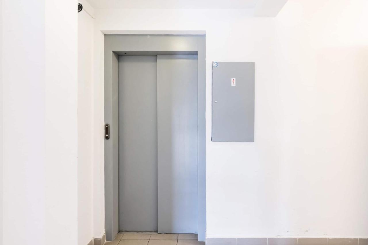Sunny And Central Penthouse With Private Garage Budapest Extérieur photo