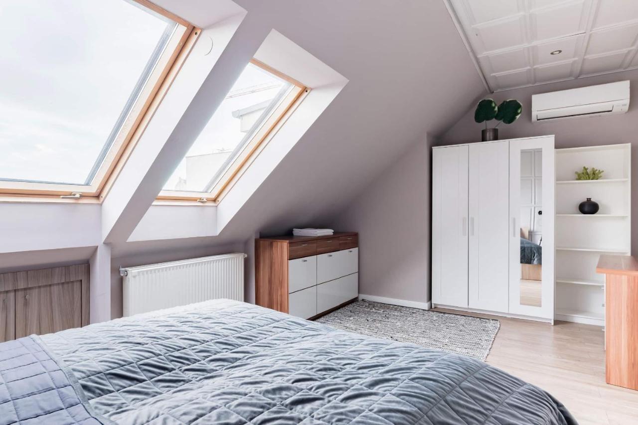 Sunny And Central Penthouse With Private Garage Budapest Extérieur photo