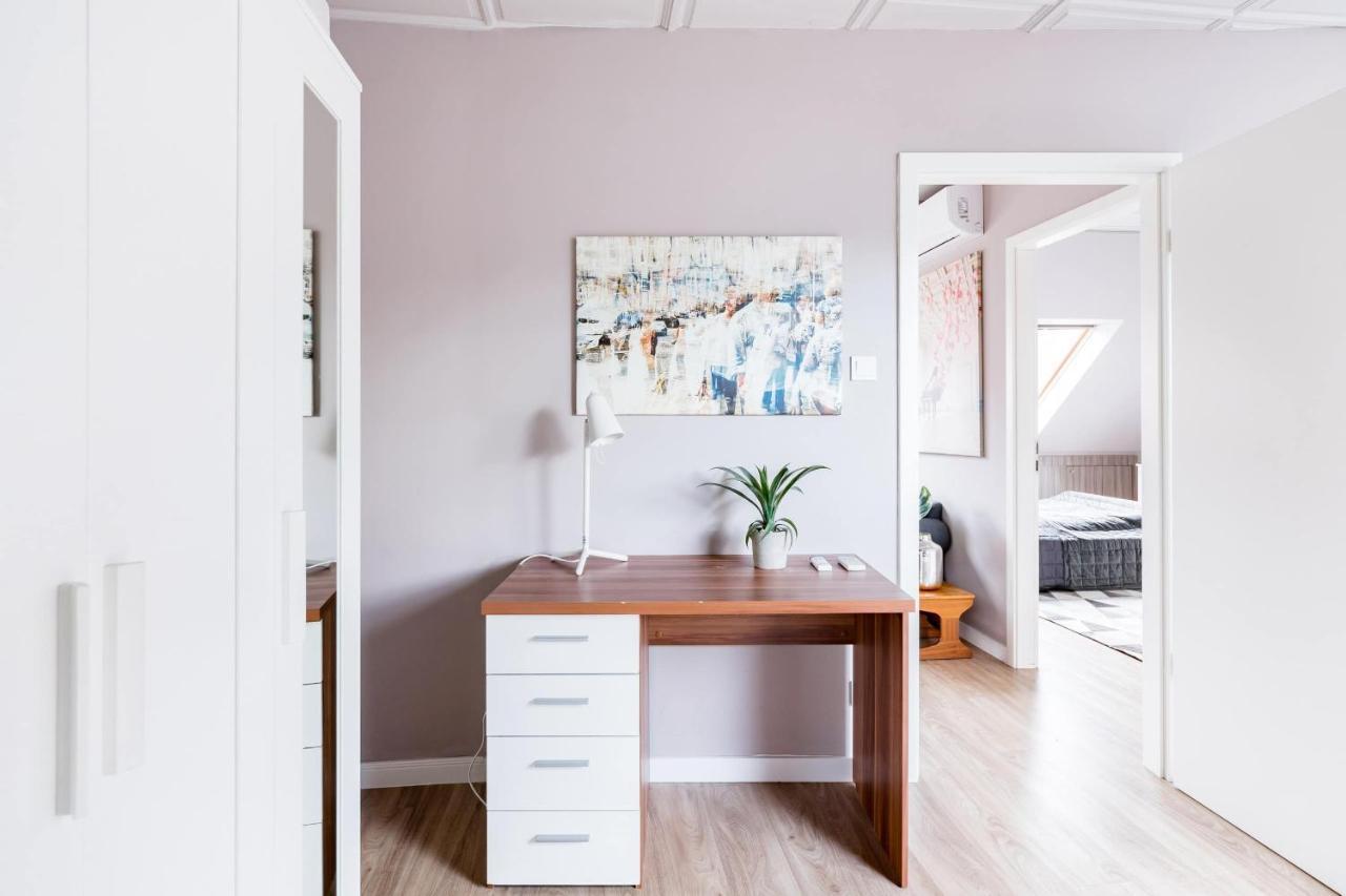 Sunny And Central Penthouse With Private Garage Budapest Extérieur photo