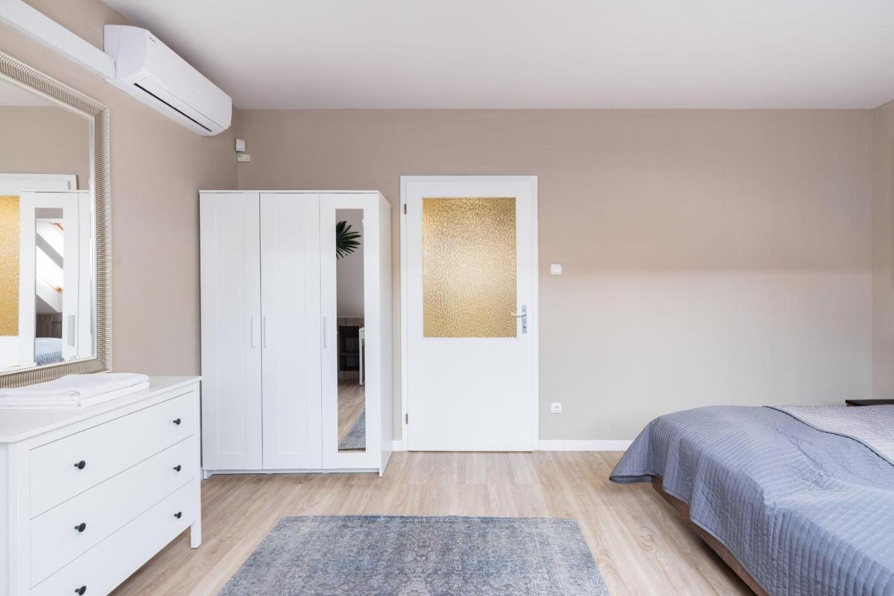 Sunny And Central Penthouse With Private Garage Budapest Extérieur photo