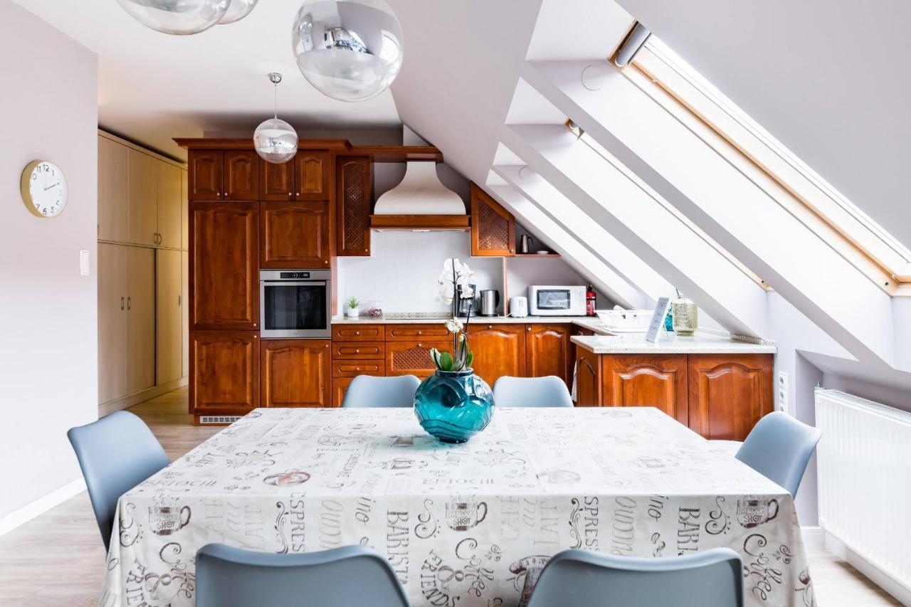 Sunny And Central Penthouse With Private Garage Budapest Extérieur photo